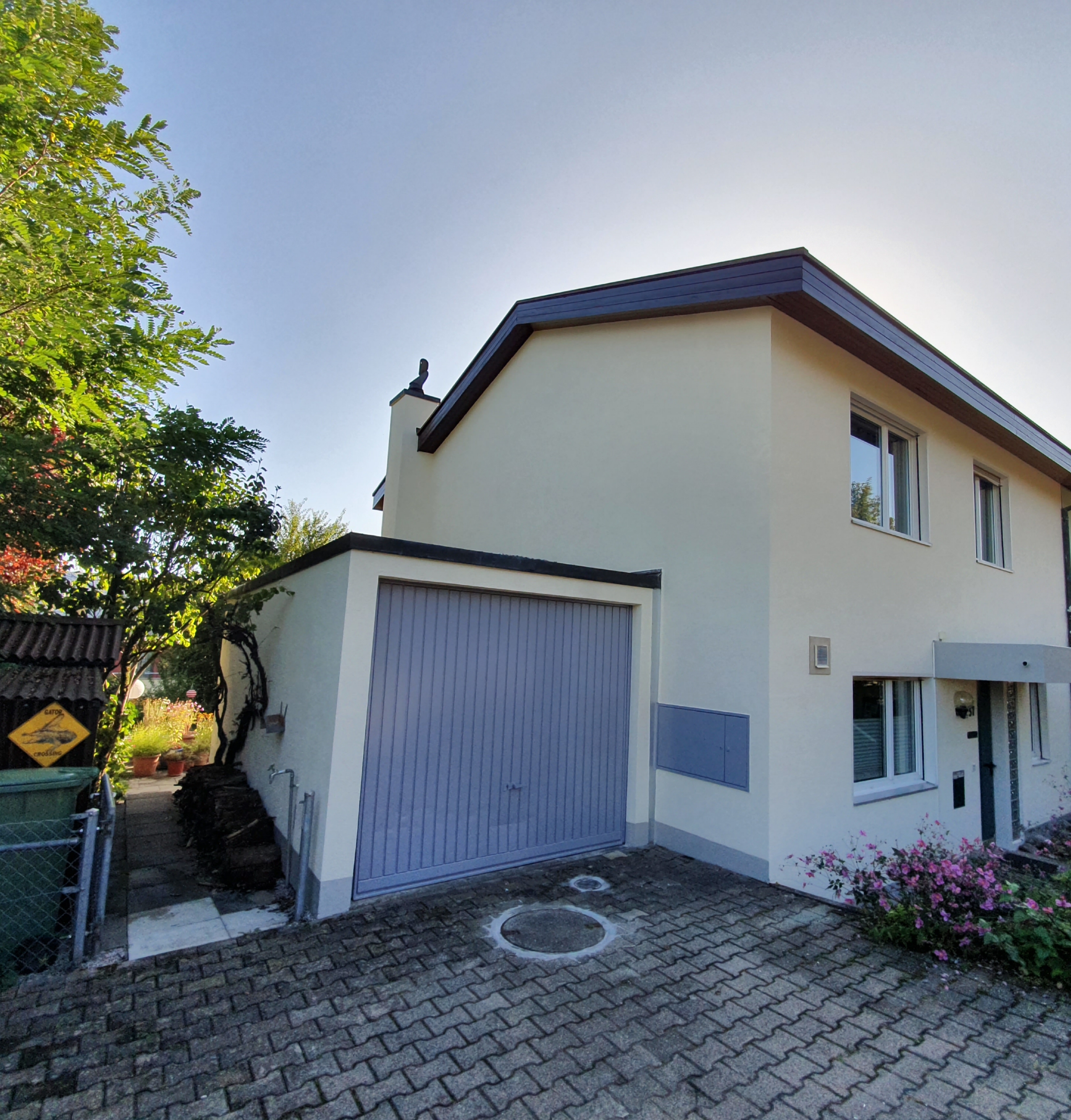 Hauswand neu.jpg