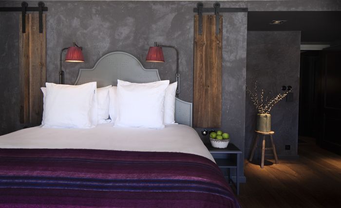 schlafzimmer stucco grau anthrazit.jpg