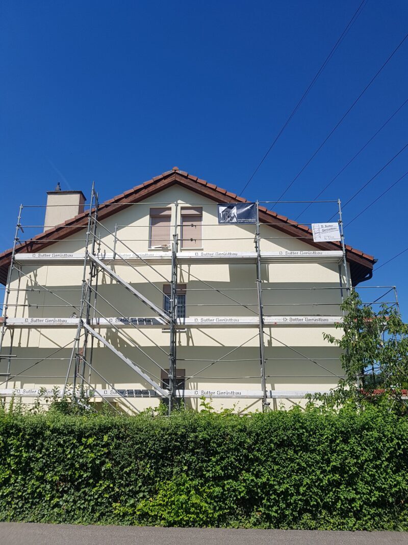 gerüs hauswand renovierung basel.jpg