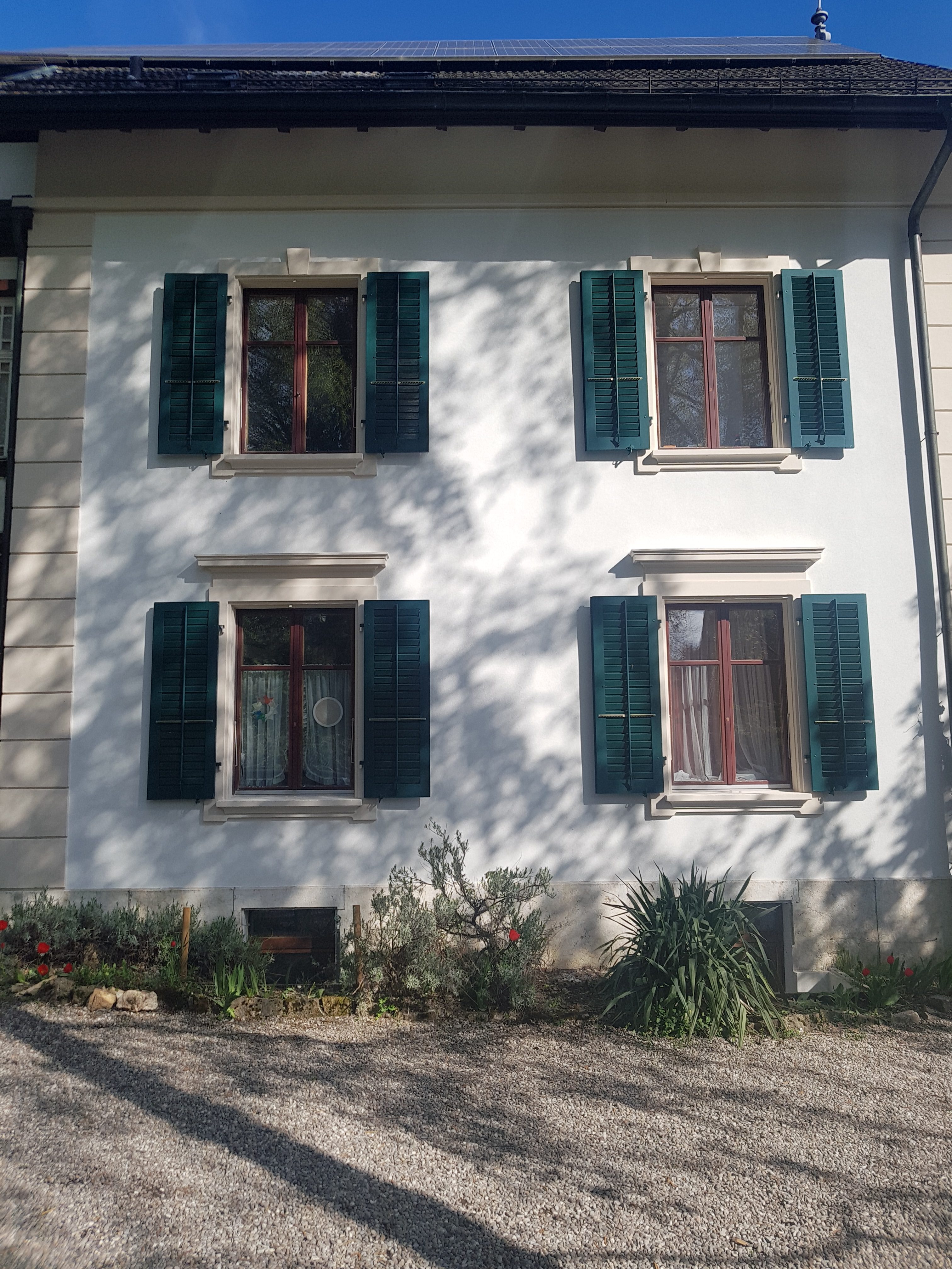 hauswand fassaden maler anstrich.jpg