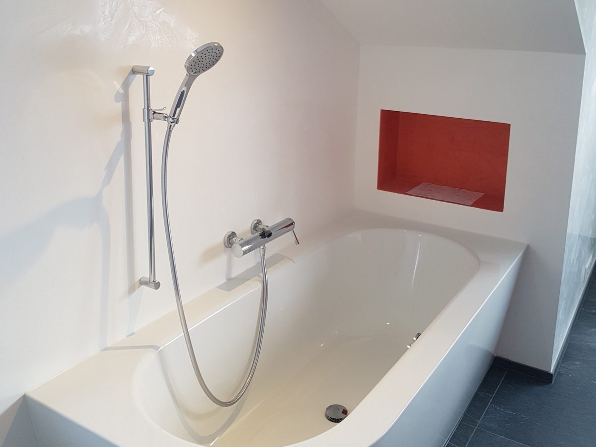 Badewanne Renovierung Basel.jpg